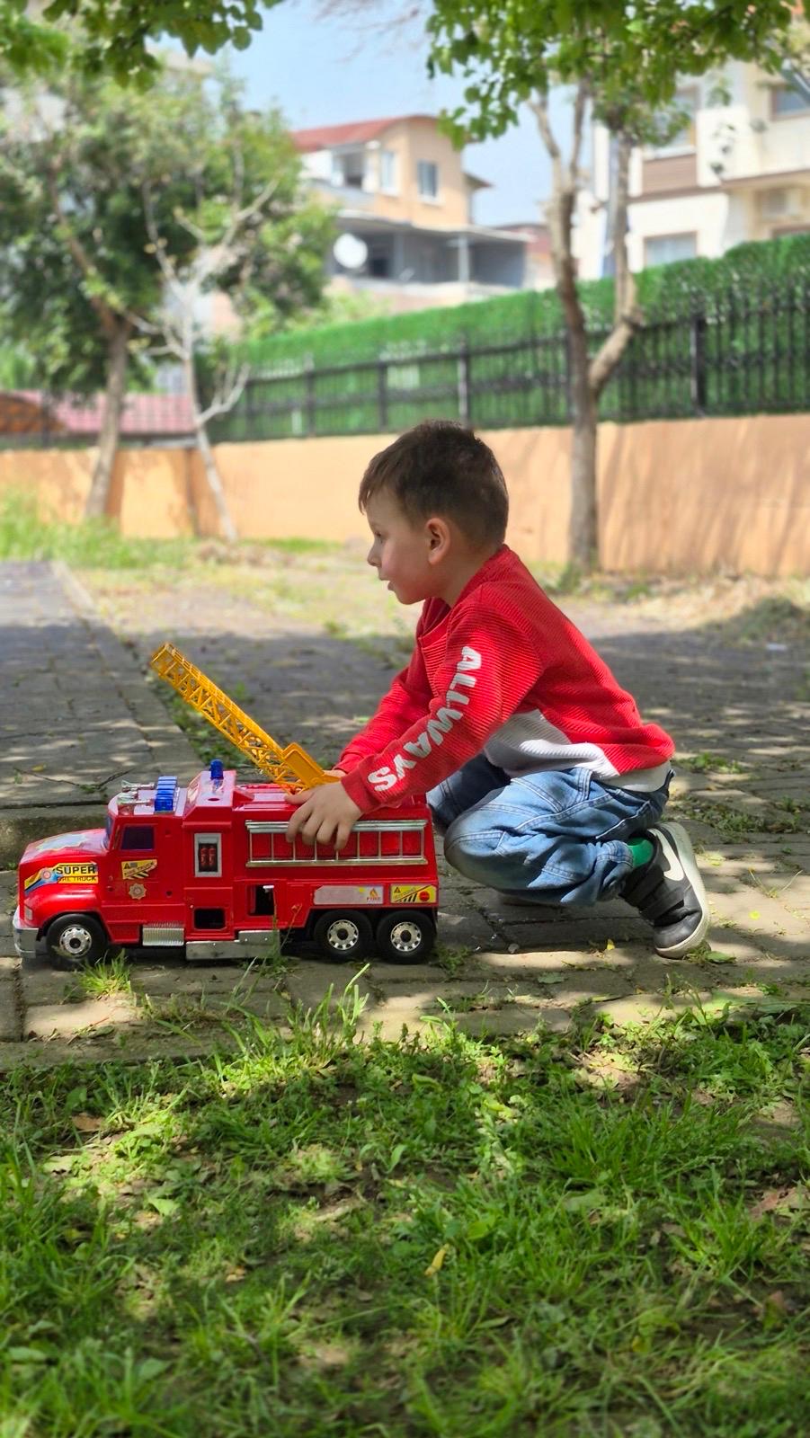 Bahçede oyun
